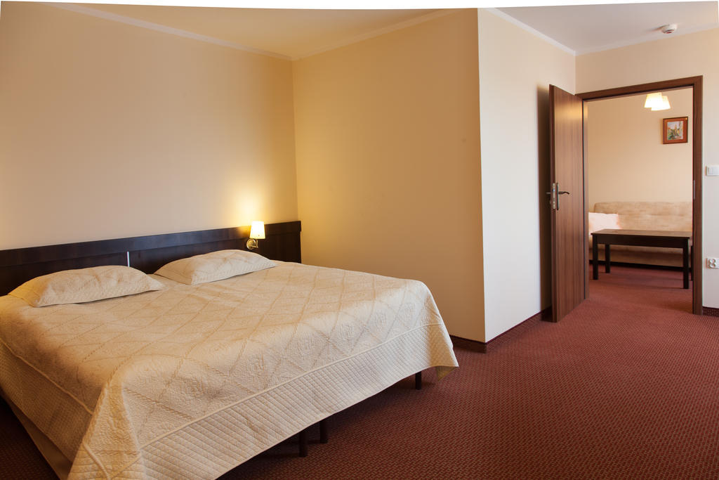 Hotel Ostrawa Wodzisław Śląski Ruang foto