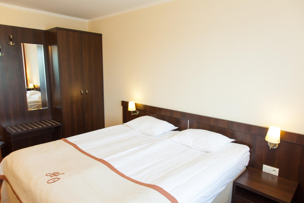 Hotel Ostrawa Wodzisław Śląski Ruang foto